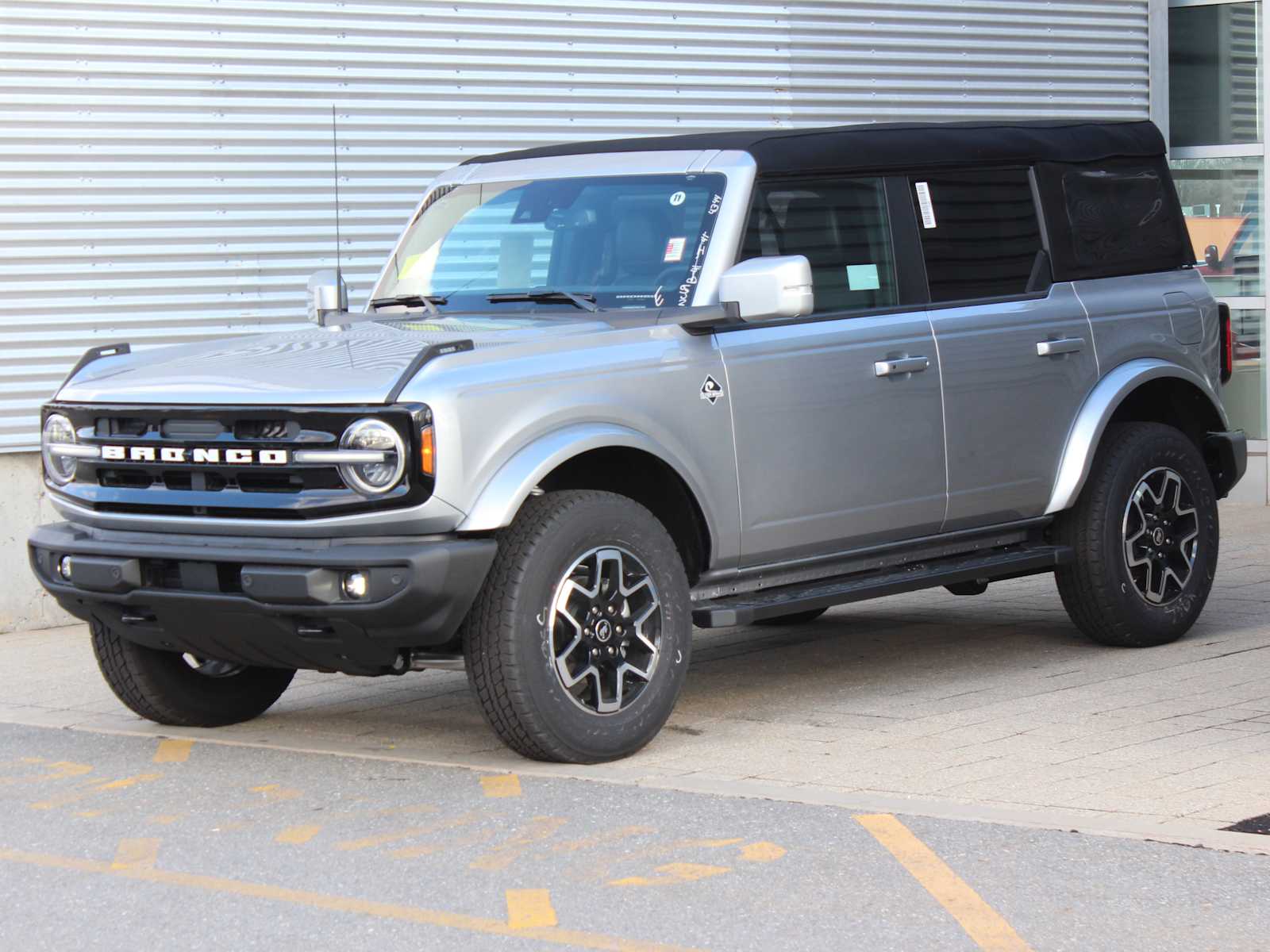 new 2024 Ford Bronco car, priced at $52,620