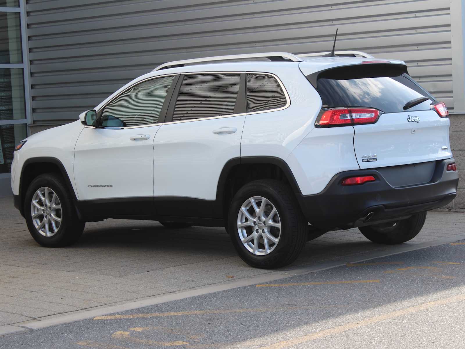 used 2016 Jeep Cherokee car, priced at $14,998