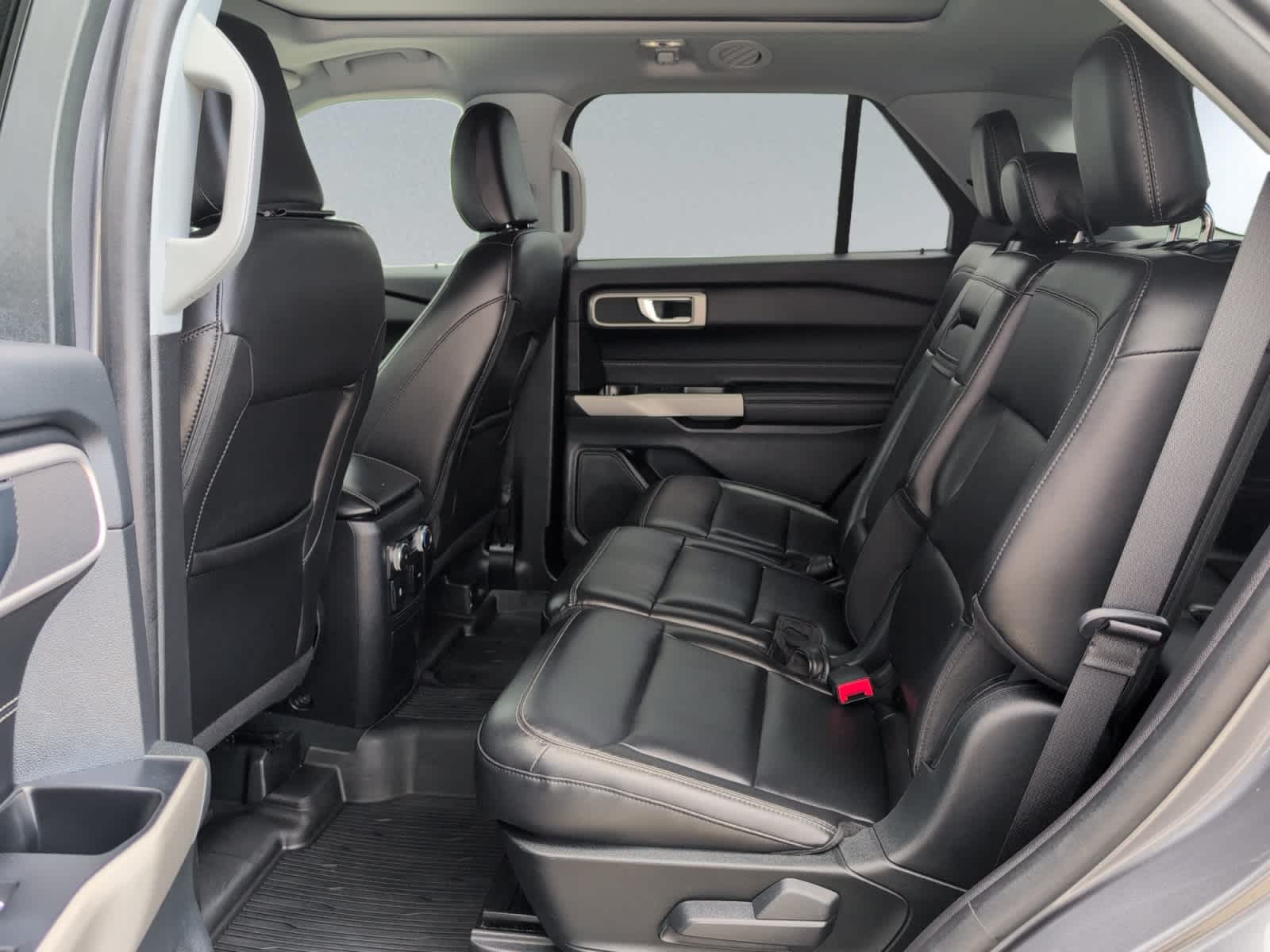 used 2022 Ford Explorer car, priced at $33,798