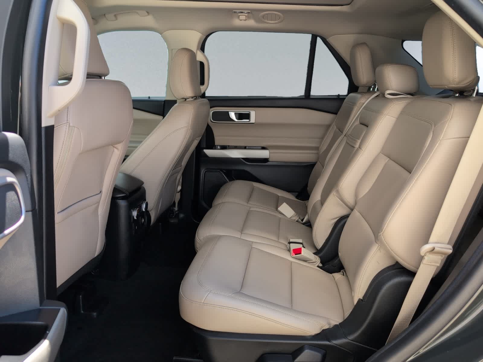 used 2022 Ford Explorer car, priced at $33,998