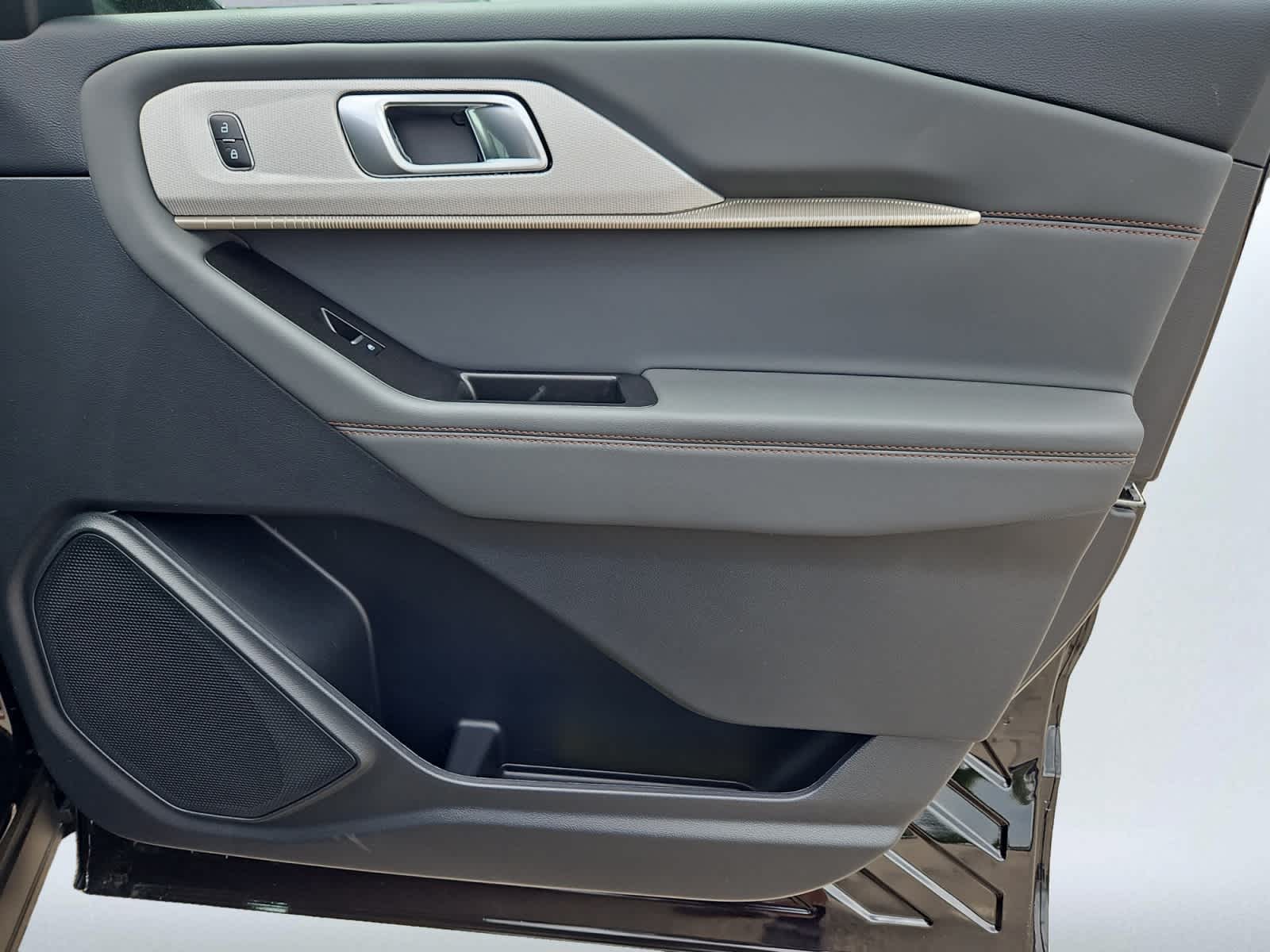 new 2025 Ford Explorer car, priced at $48,185