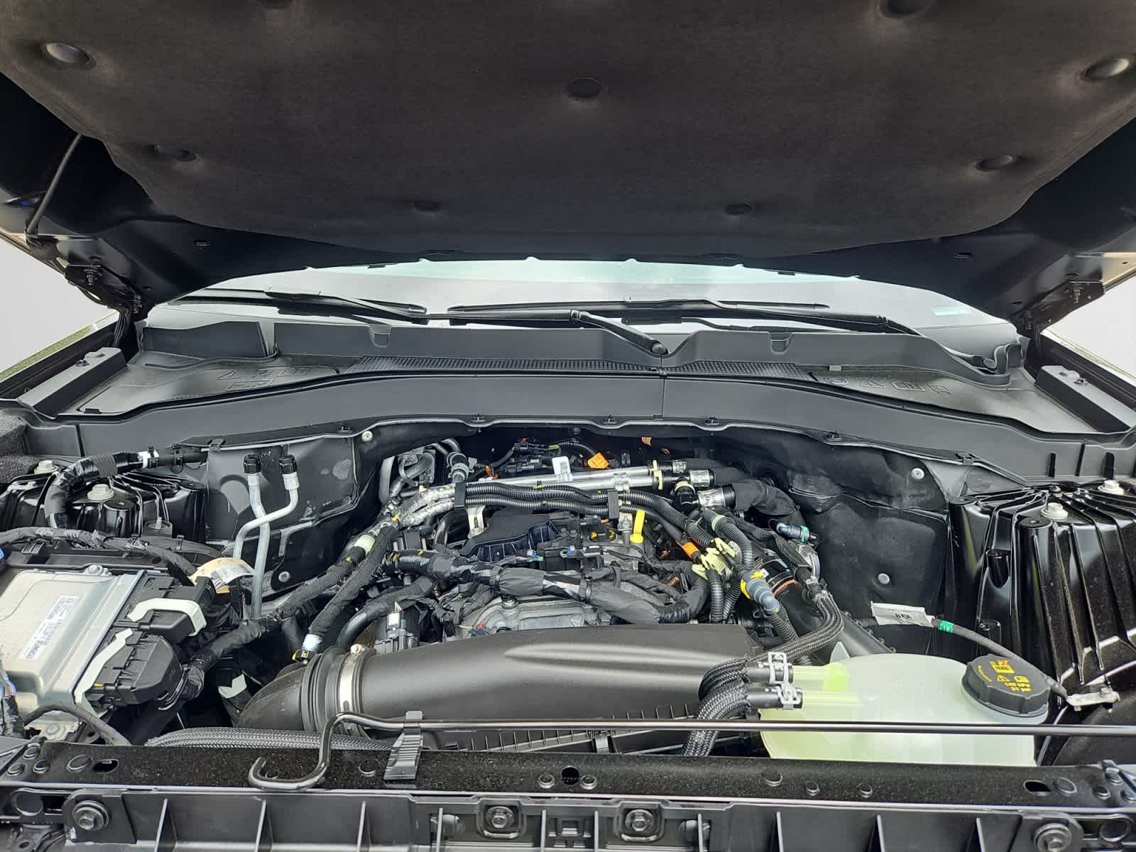 new 2025 Ford Explorer car, priced at $48,185