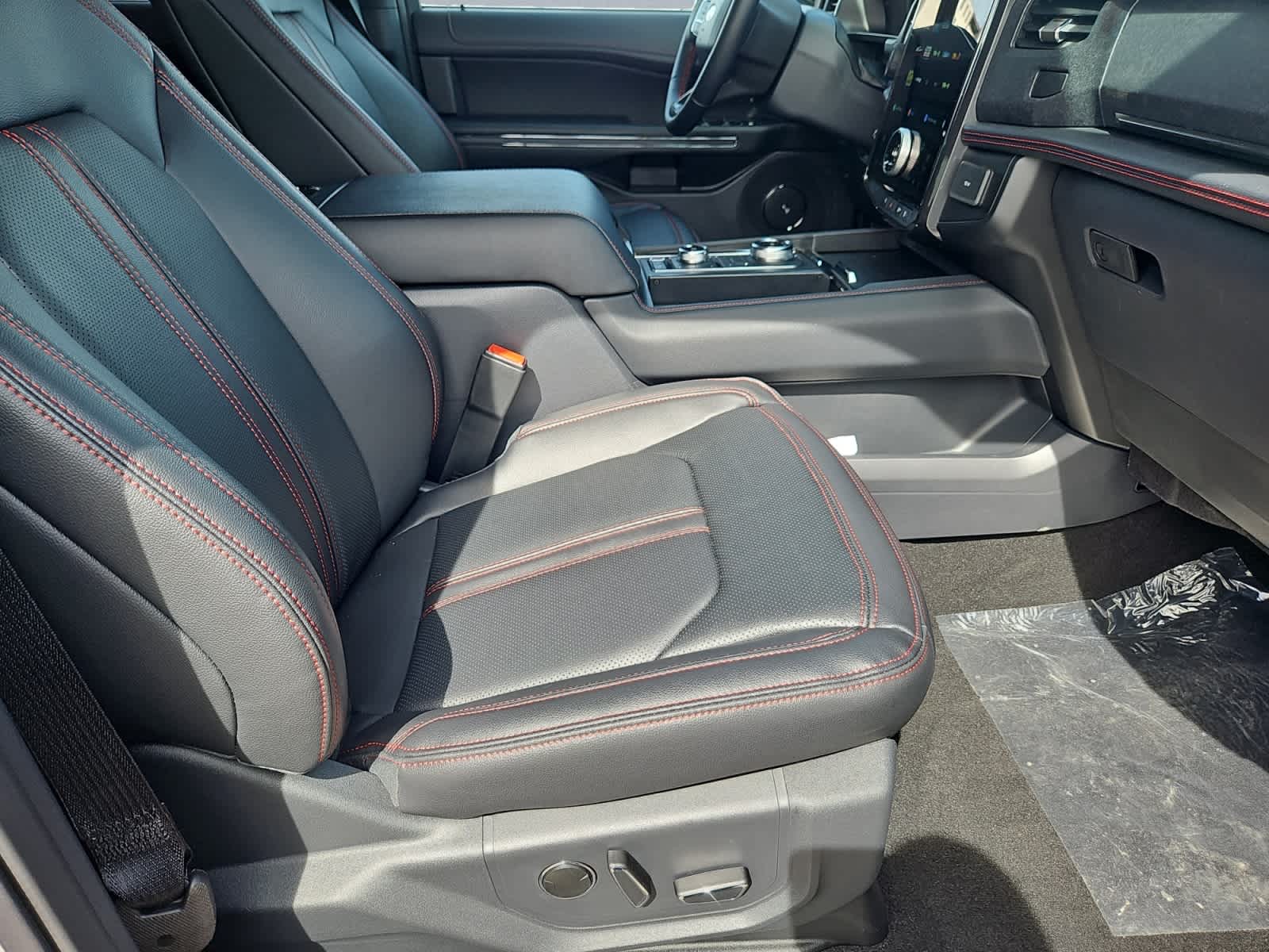 new 2024 Ford Expedition Max car, priced at $78,192