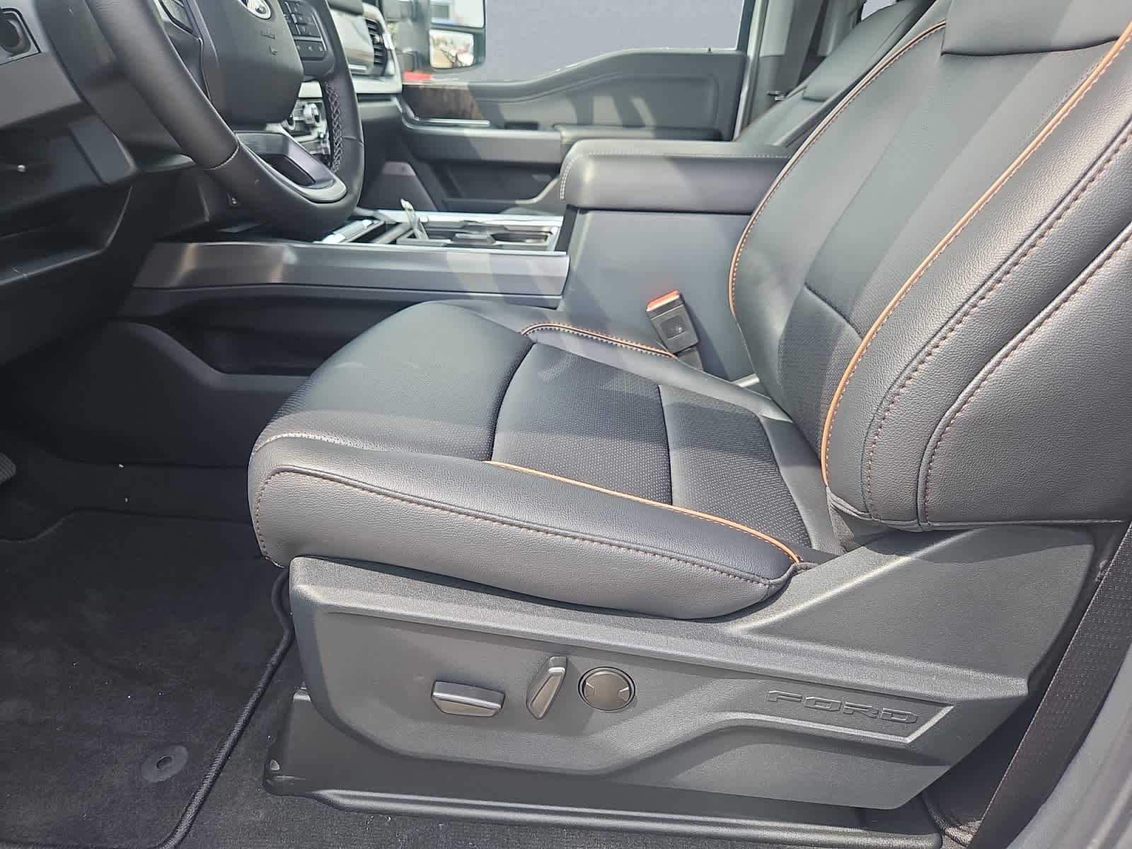 new 2025 Ford Super Duty F-350 SRW car, priced at $73,255
