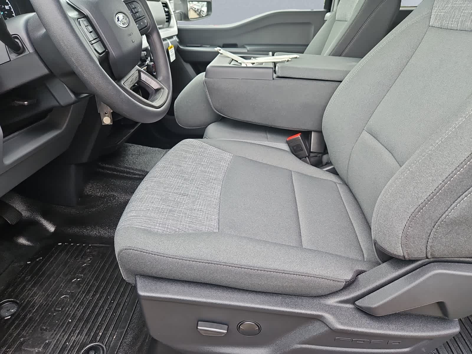 new 2025 Ford Super Duty F-350 SRW car, priced at $53,535