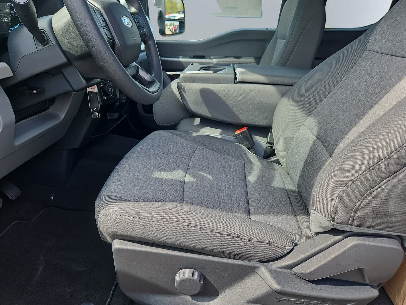 new 2025 Ford Super Duty F-350 SRW car, priced at $62,630