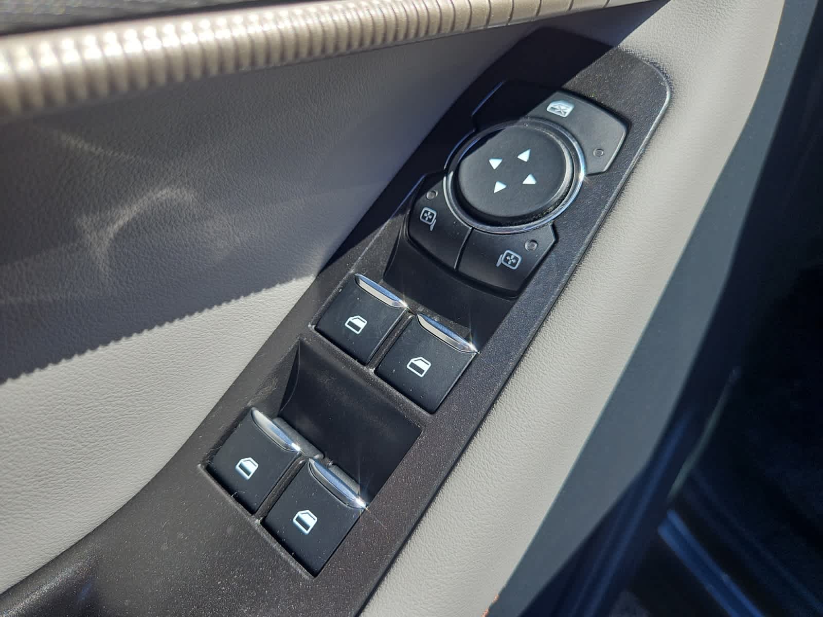 new 2025 Ford Explorer car, priced at $44,703