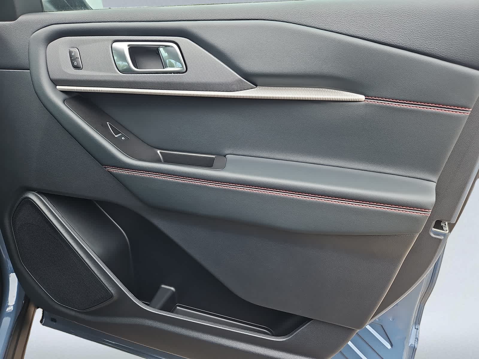 new 2025 Ford Explorer car, priced at $52,935