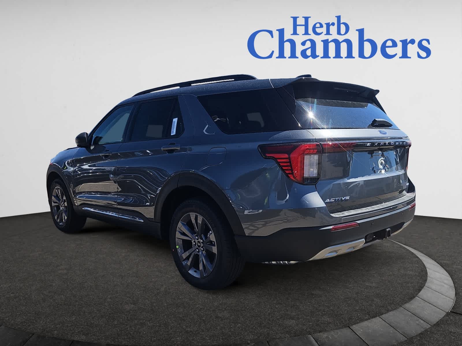 new 2025 Ford Explorer car, priced at $44,703