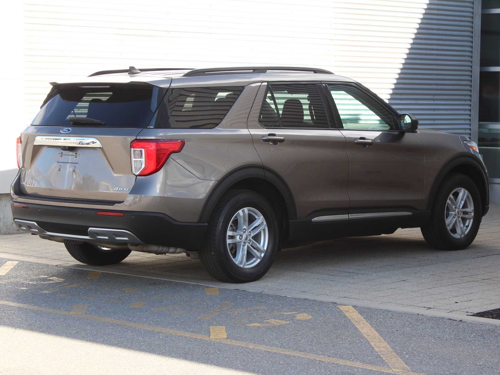 used 2021 Ford Explorer car, priced at $31,998