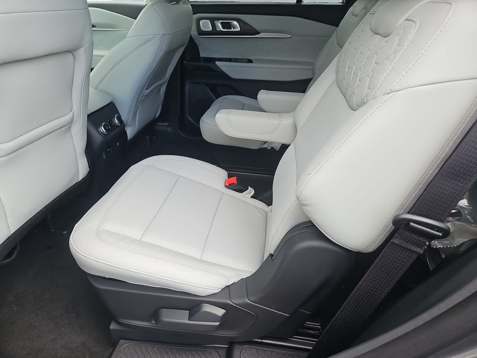 new 2025 Ford Explorer car, priced at $58,860