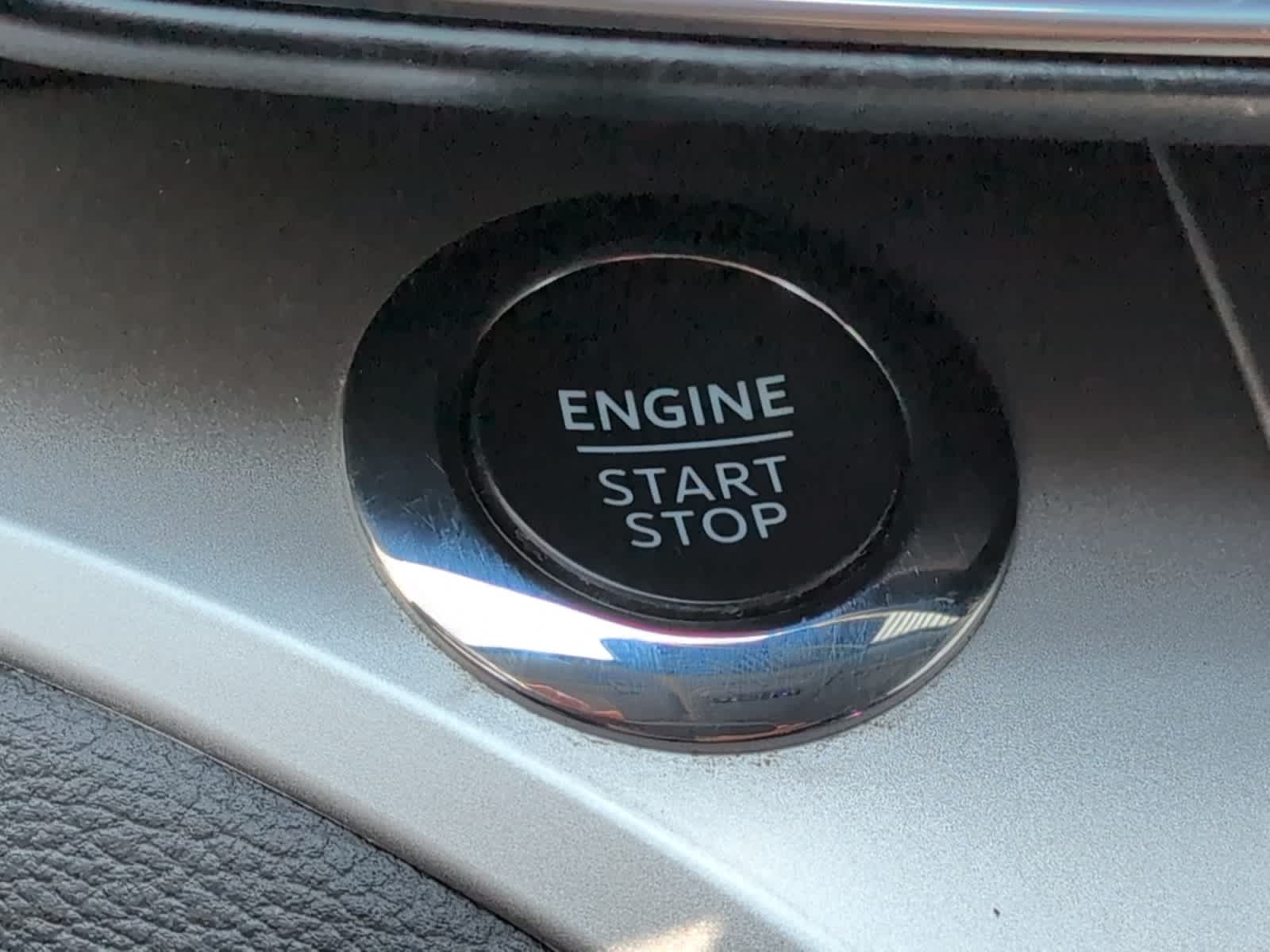 used 2022 Ford Explorer car, priced at $31,998