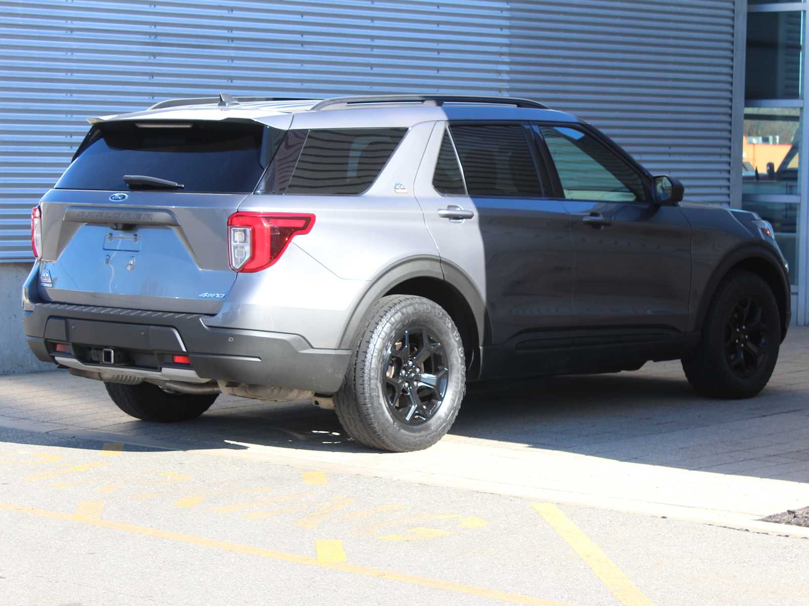 used 2021 Ford Explorer car, priced at $30,998