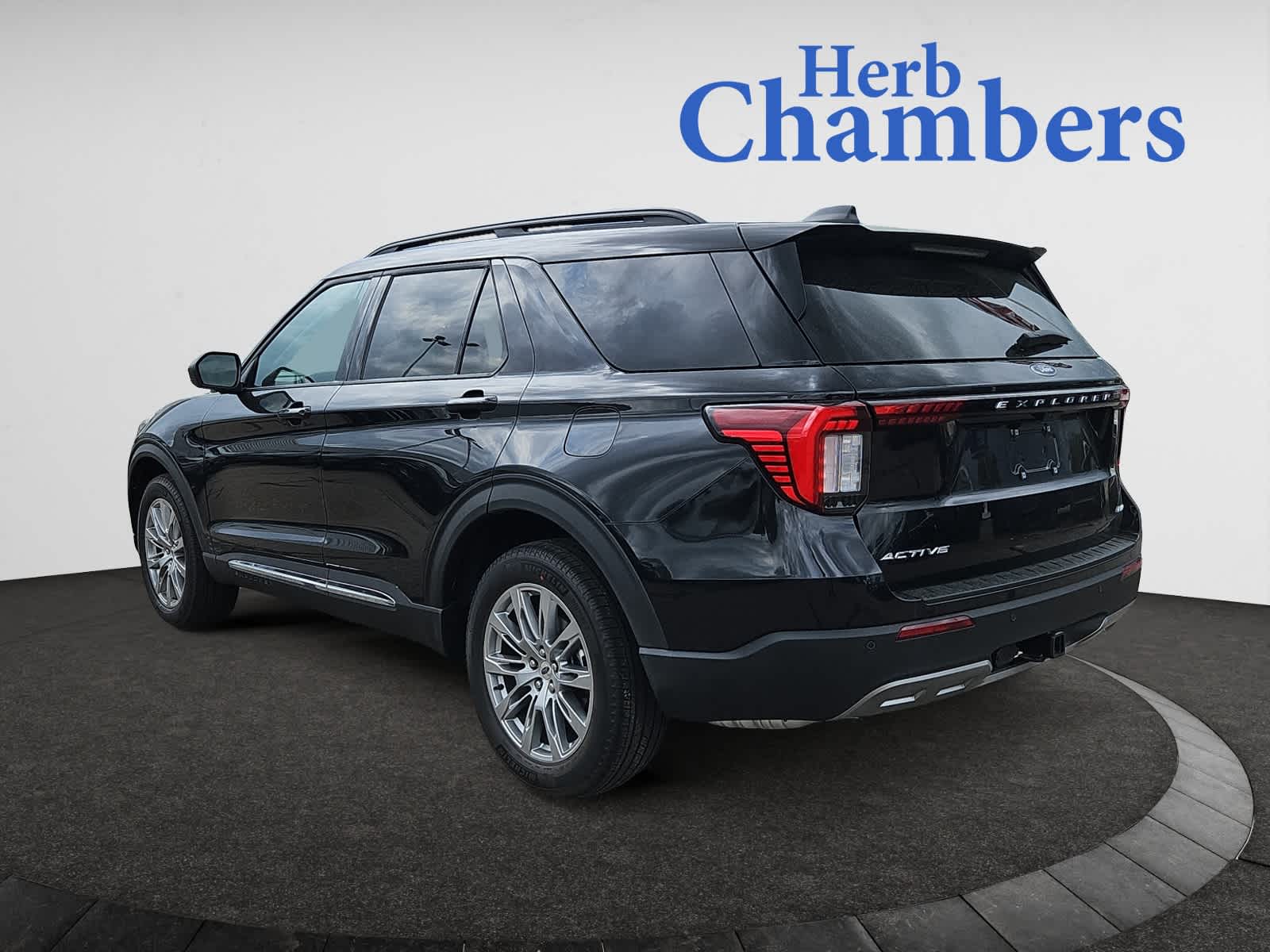 new 2025 Ford Explorer car, priced at $48,185