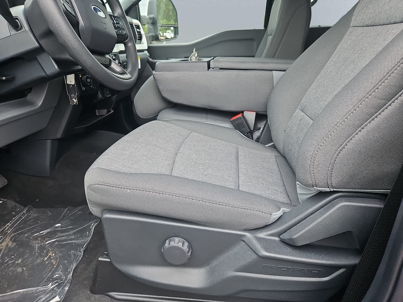 new 2025 Ford Super Duty F-350 SRW car, priced at $64,530