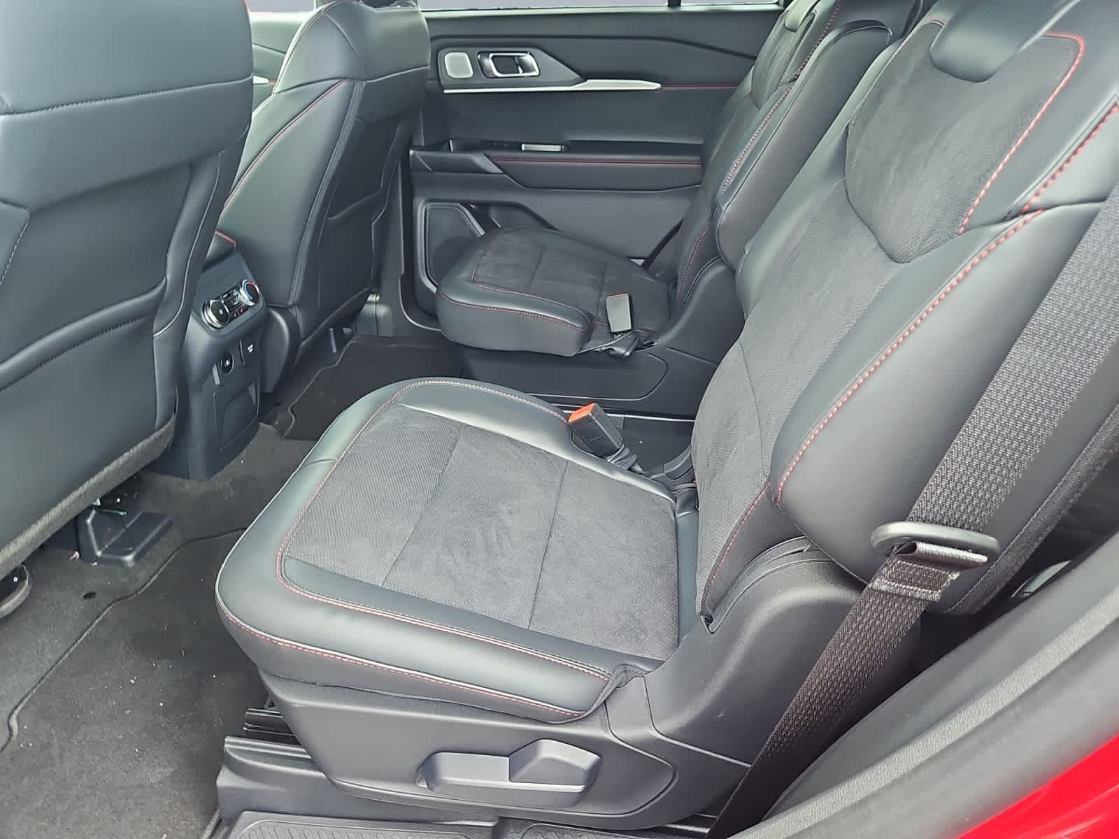new 2025 Ford Explorer car, priced at $62,155