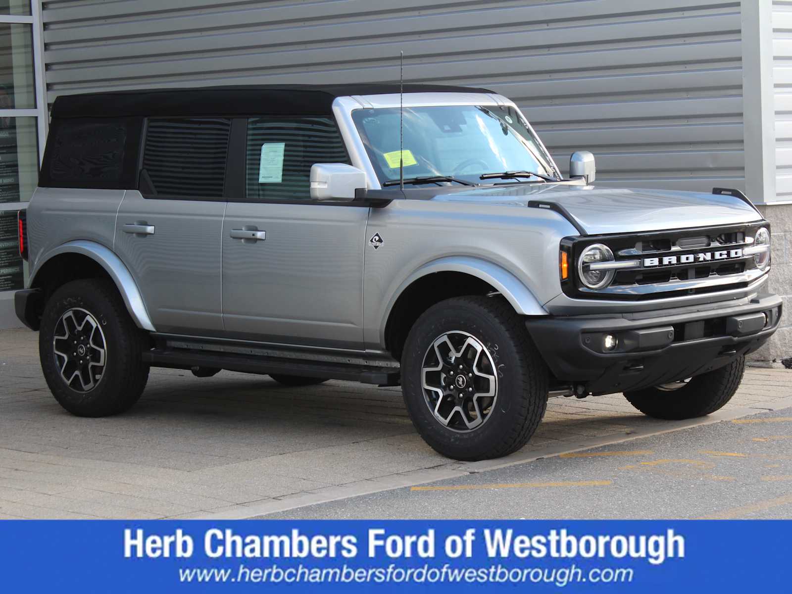 new 2024 Ford Bronco car, priced at $52,620