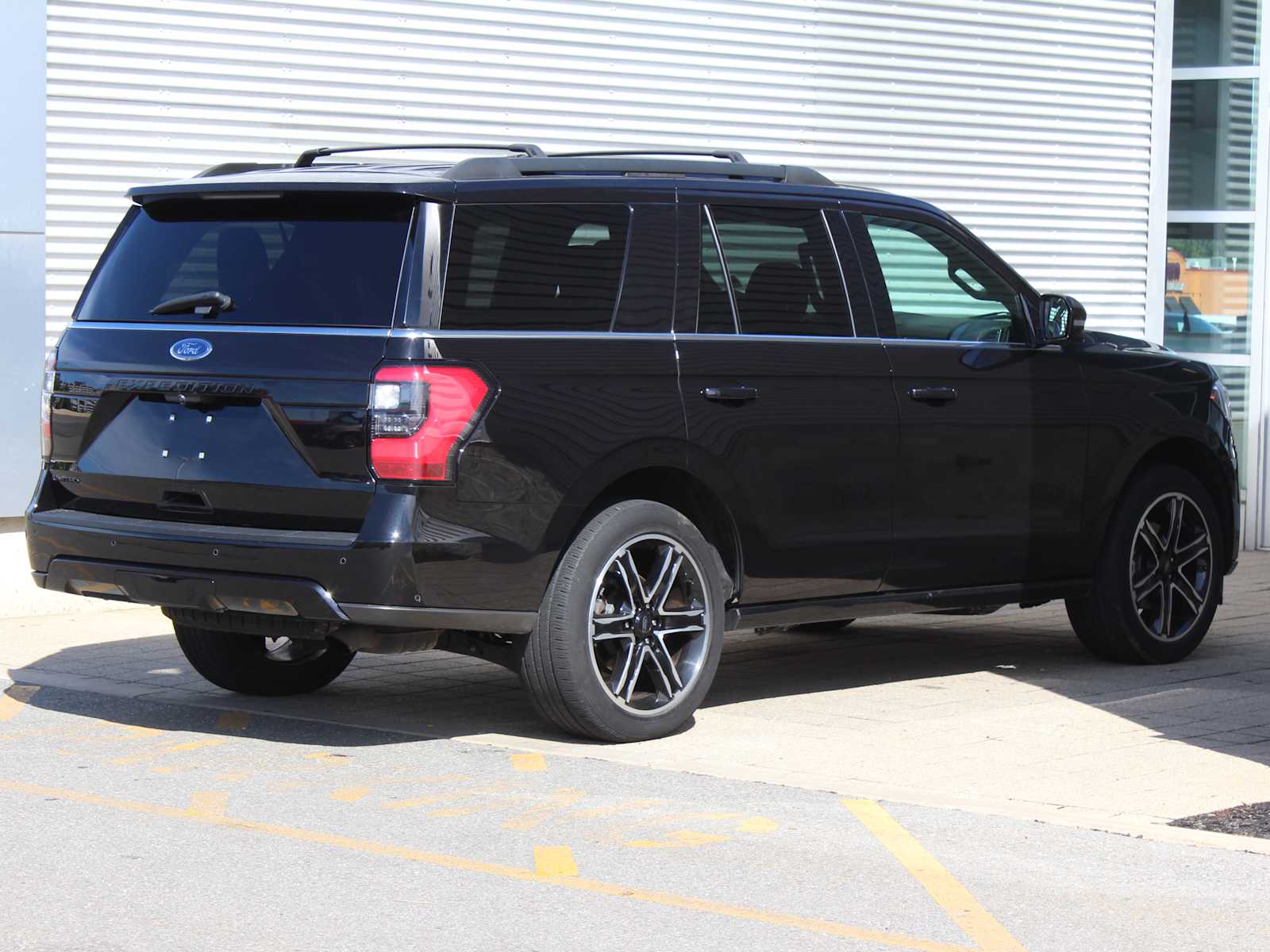 used 2021 Ford Expedition car, priced at $48,998