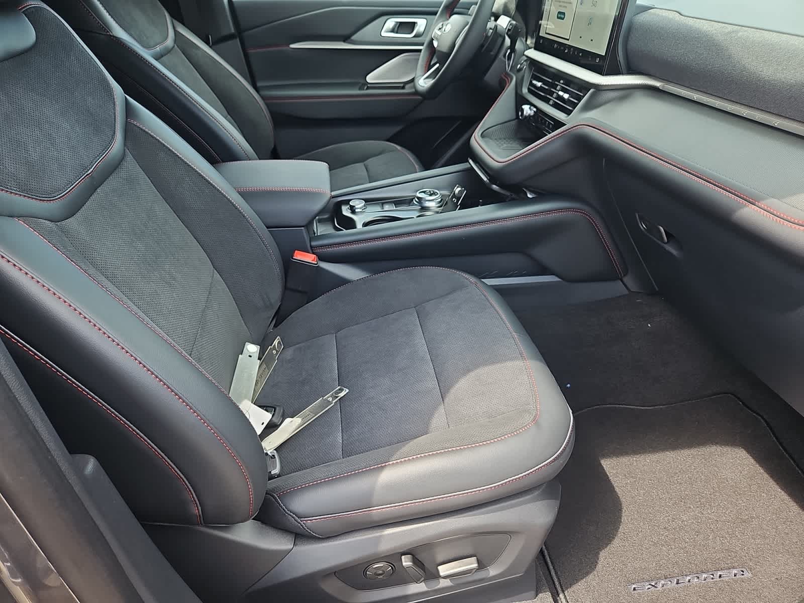 new 2025 Ford Explorer car, priced at $61,660