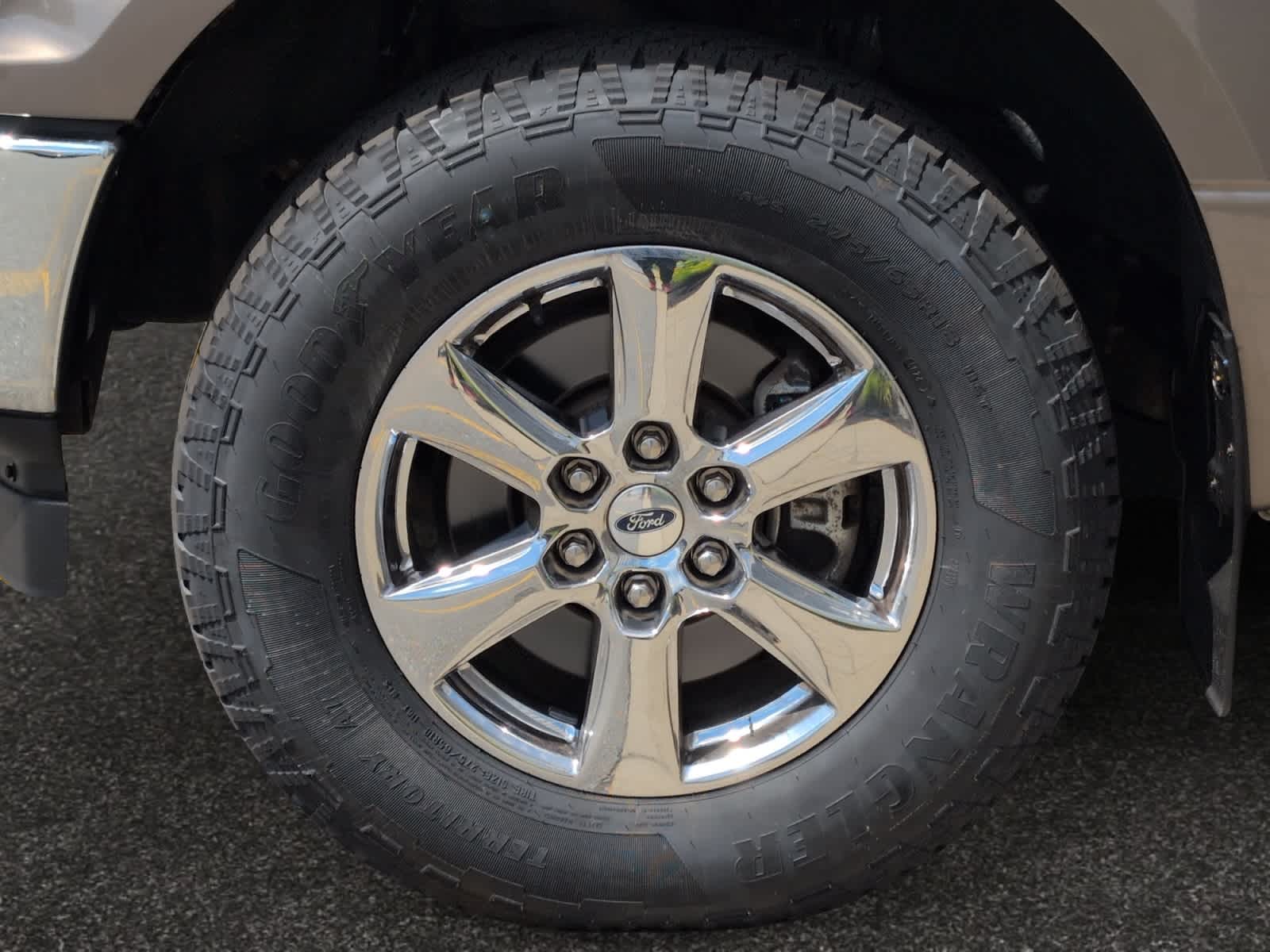 used 2019 Ford F-150 car, priced at $28,998