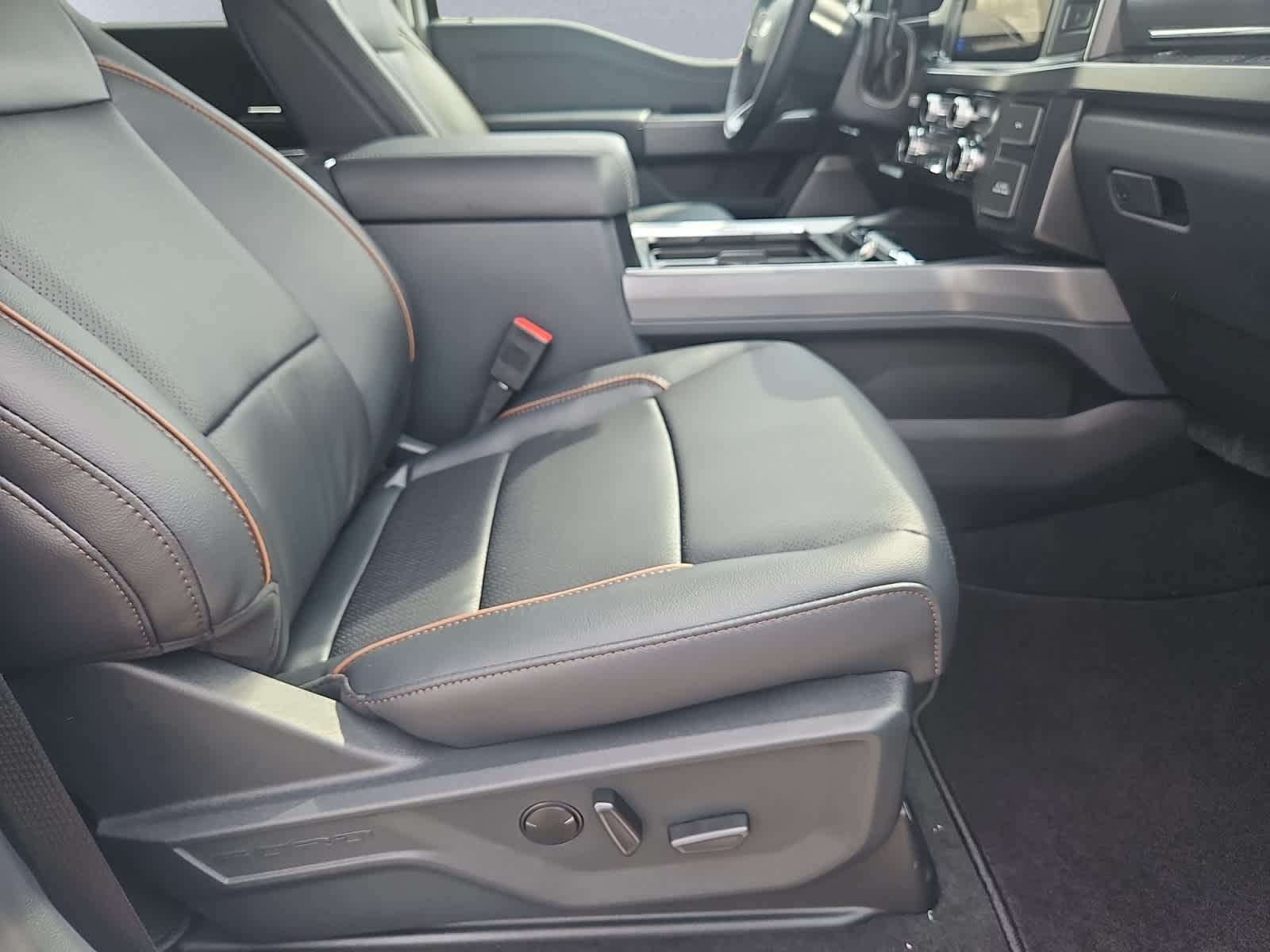 new 2025 Ford Super Duty F-350 SRW car, priced at $73,255
