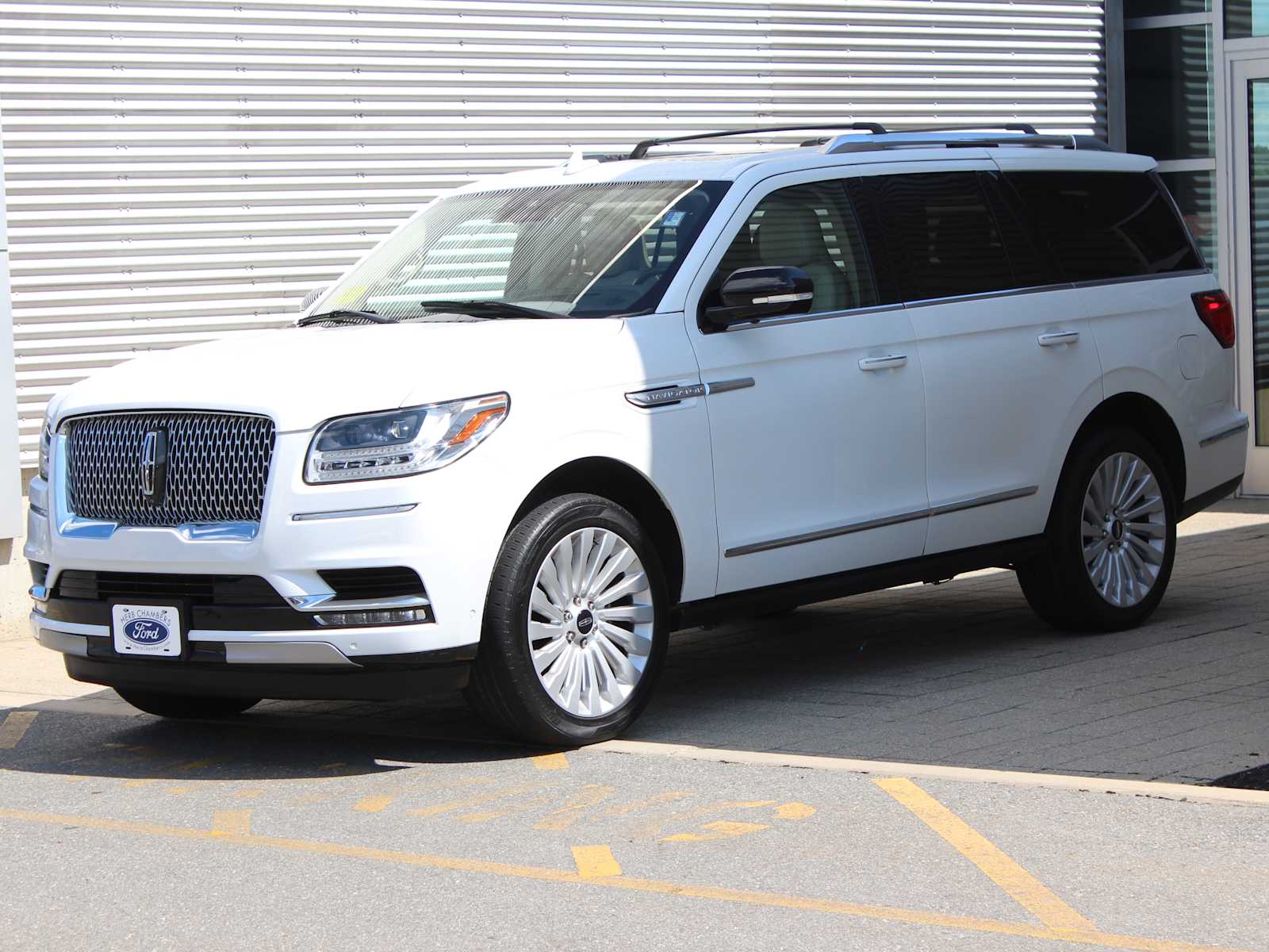 used 2021 Lincoln Navigator car, priced at $50,998