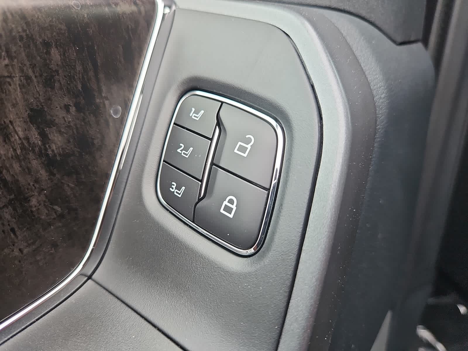new 2025 Ford Super Duty F-250 SRW car, priced at $74,200