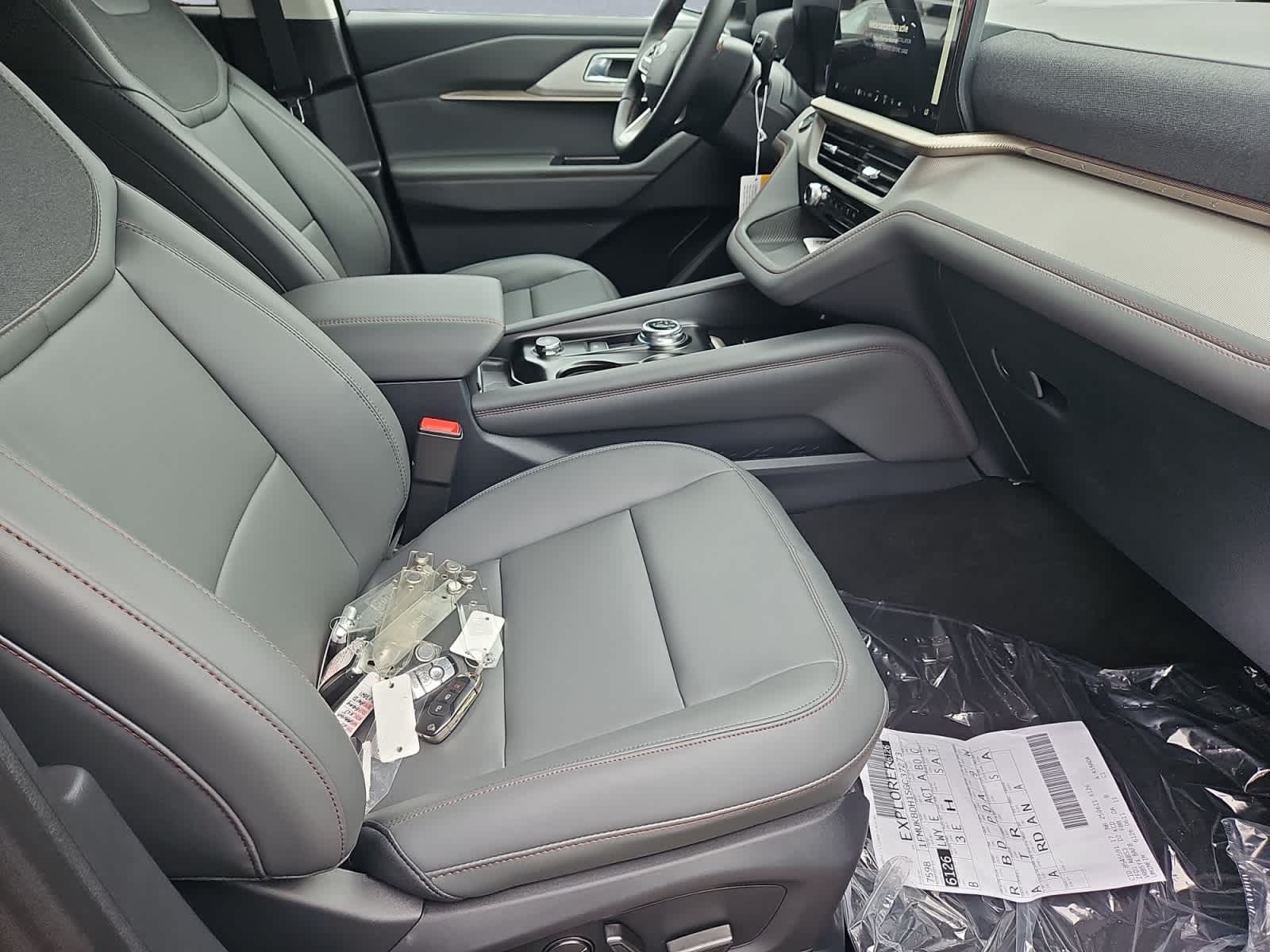 new 2025 Ford Explorer car, priced at $50,555