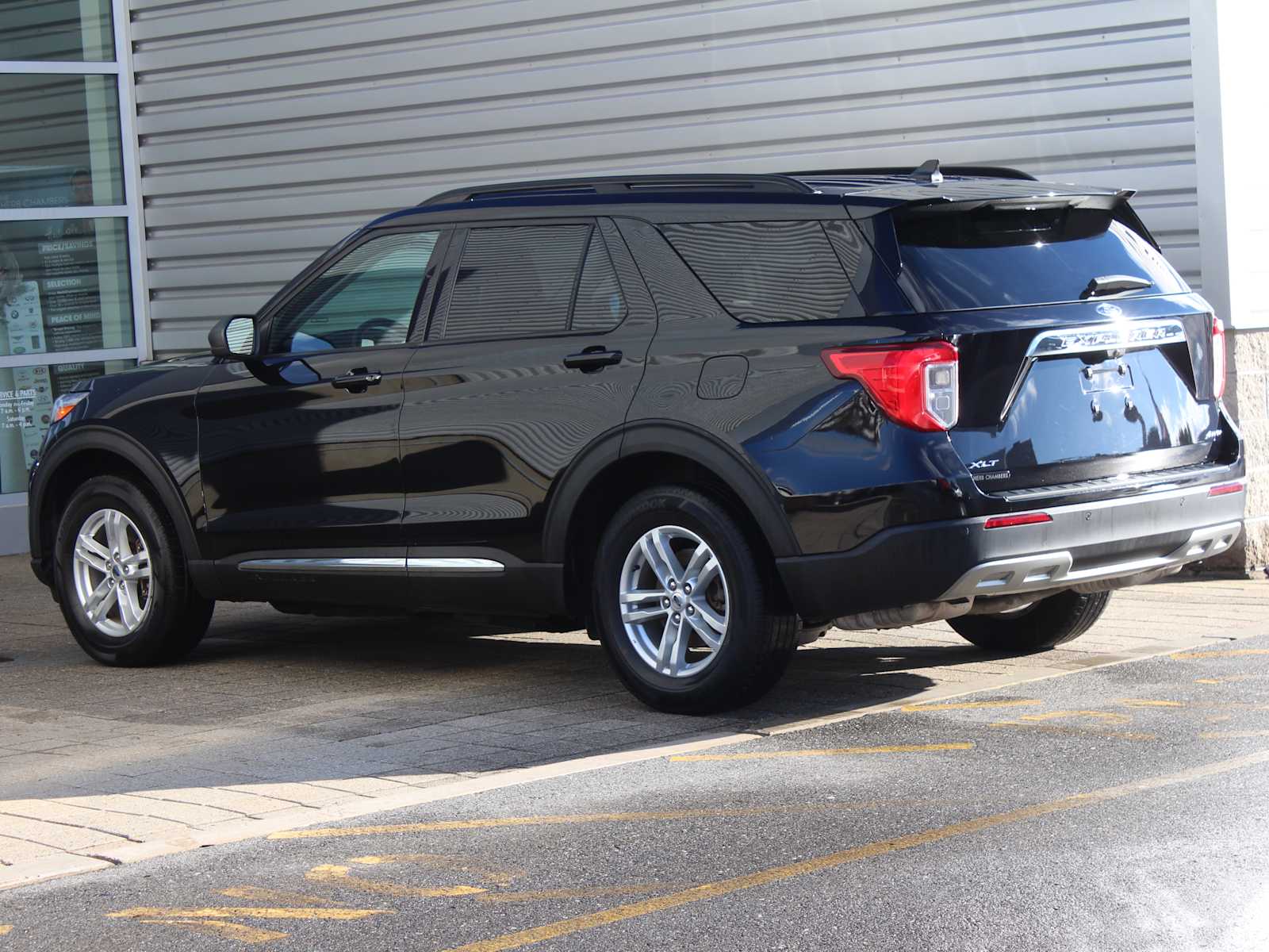 used 2021 Ford Explorer car, priced at $30,998