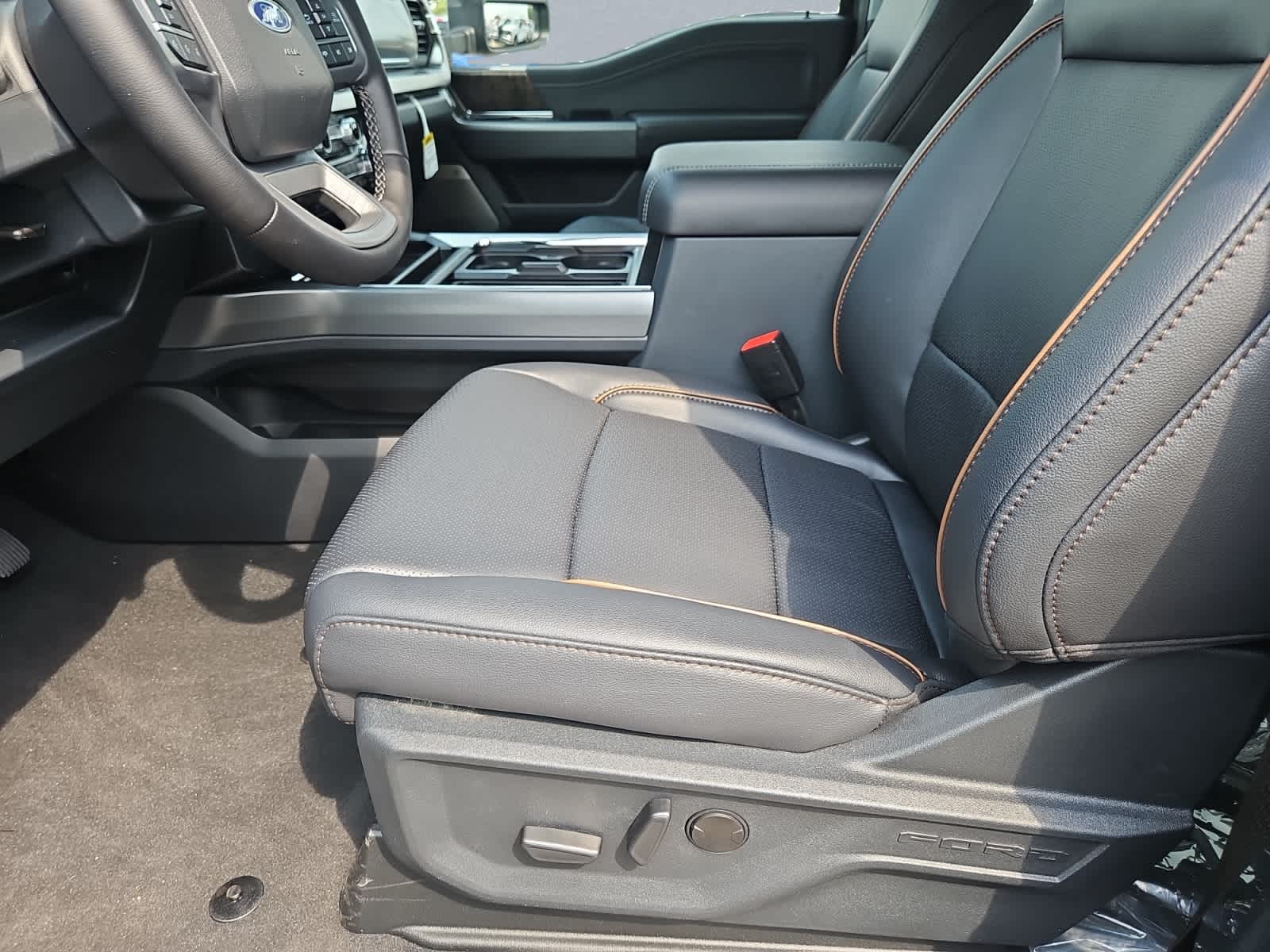 new 2025 Ford Super Duty F-250 SRW car, priced at $72,275