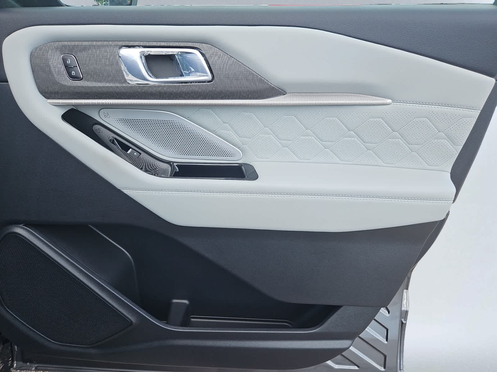 new 2025 Ford Explorer car, priced at $58,860