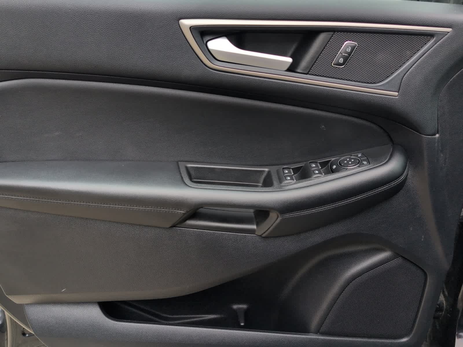 used 2022 Ford Edge car, priced at $28,498