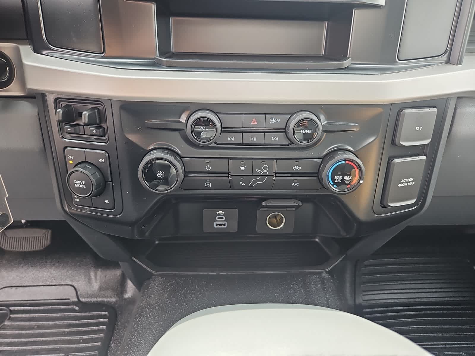 new 2025 Ford Super Duty F-350 SRW car, priced at $53,855