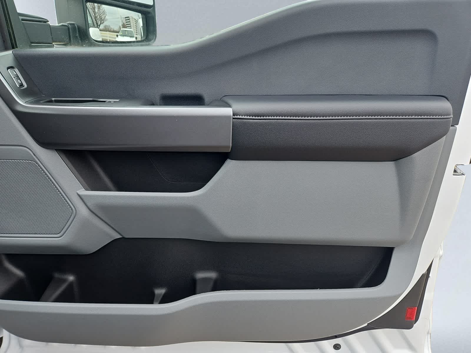 new 2025 Ford Super Duty F-250 SRW car, priced at $60,895