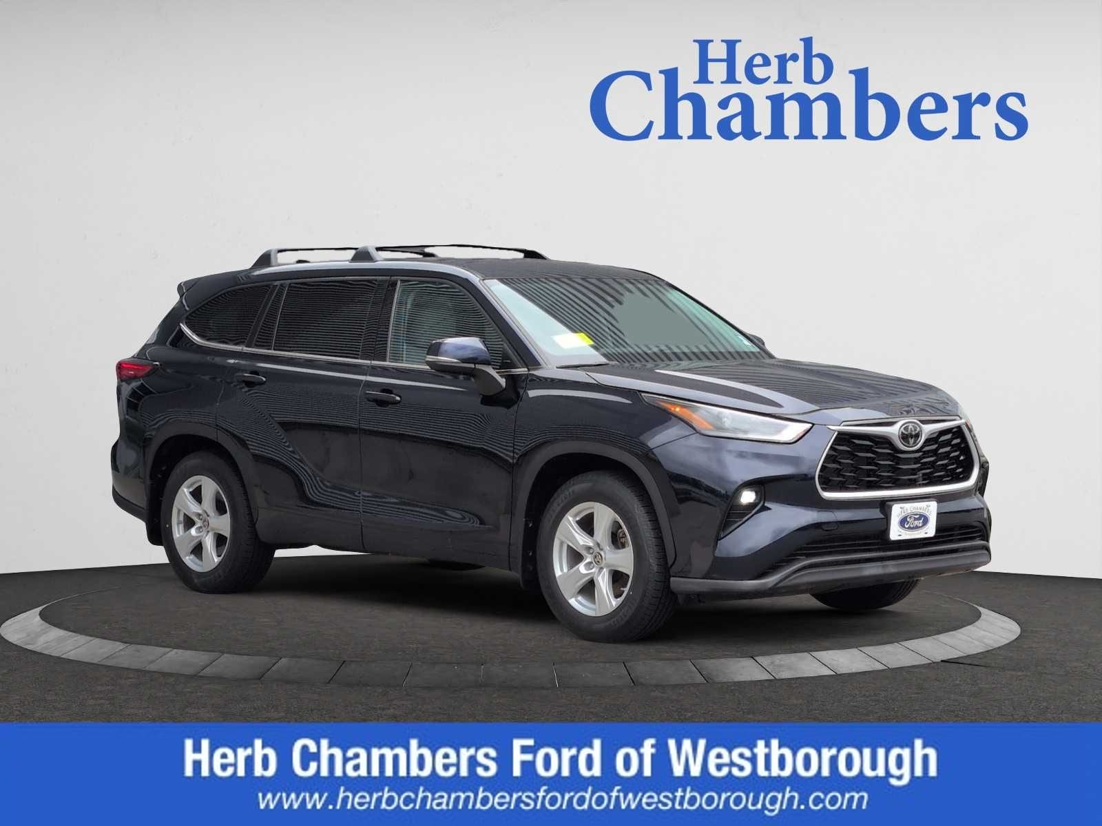 used 2021 Toyota Highlander car, priced at $30,998