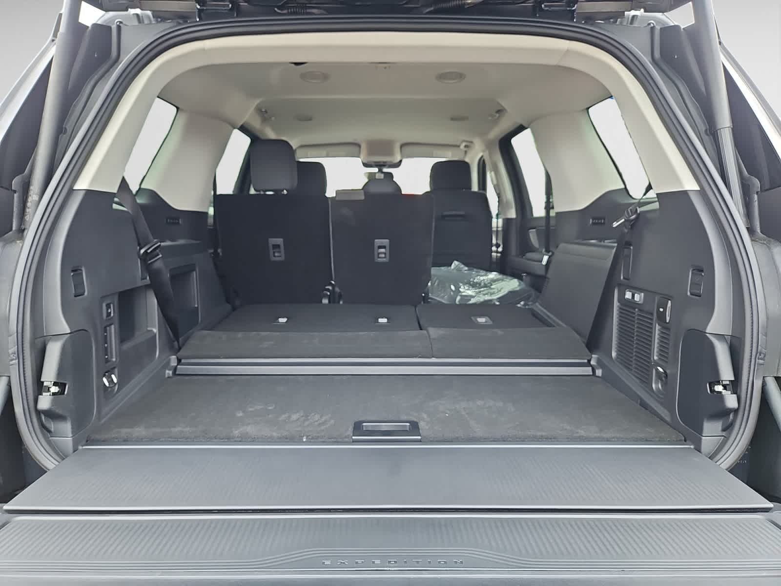 new 2025 Ford Expedition car, priced at $67,490