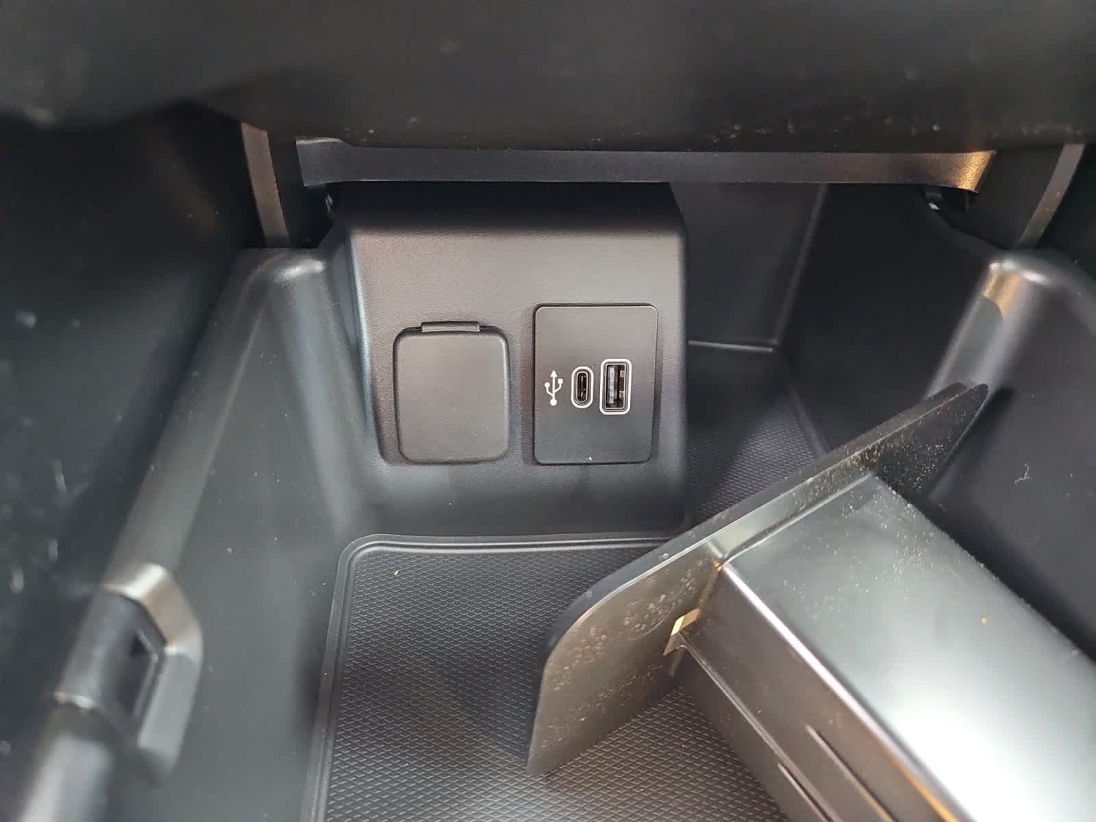 new 2025 Ford Explorer car, priced at $51,235