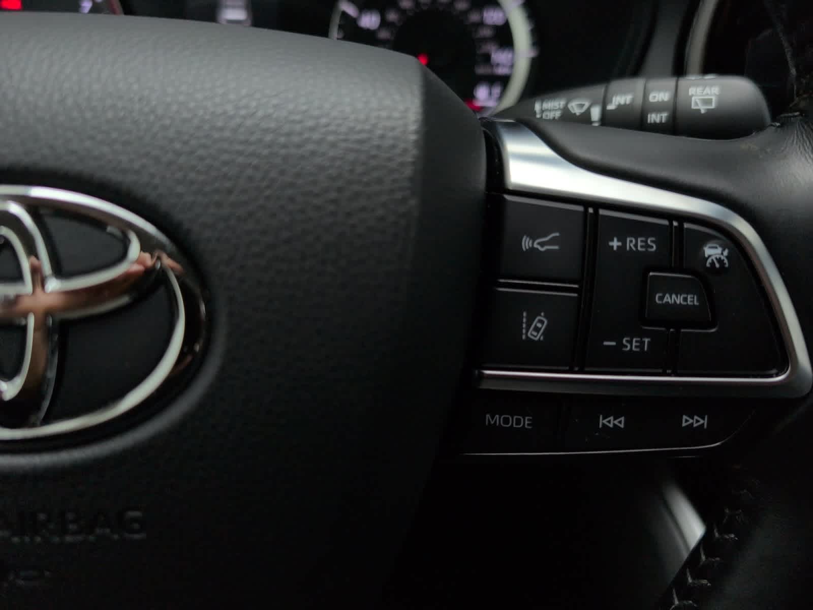 used 2021 Toyota Highlander car, priced at $30,998