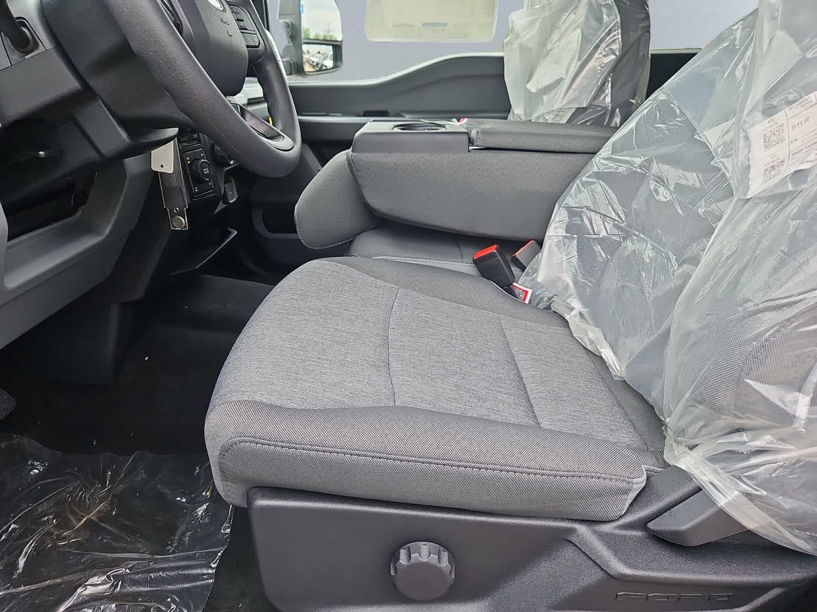 new 2025 Ford Super Duty F-350 SRW car, priced at $63,410