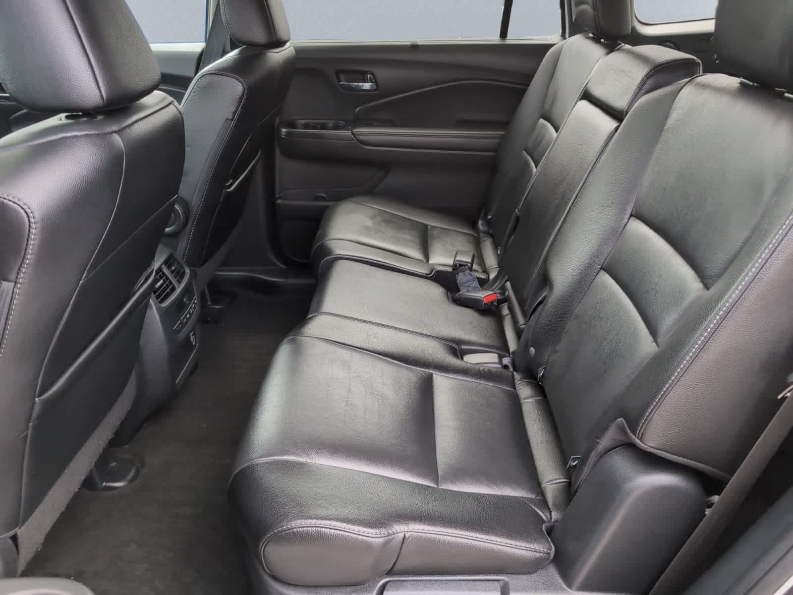 used 2022 Honda Pilot car, priced at $31,998
