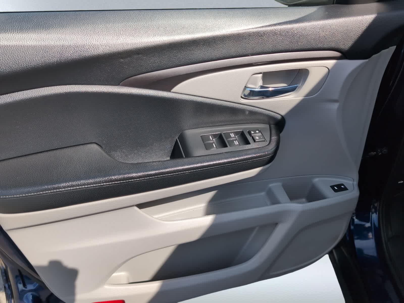 used 2017 Honda Pilot car, priced at $21,498