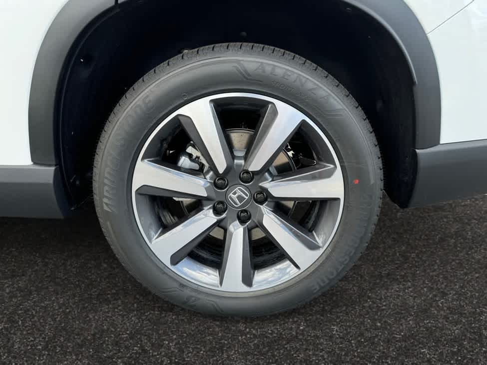 new 2025 Honda Pilot car, priced at $54,985