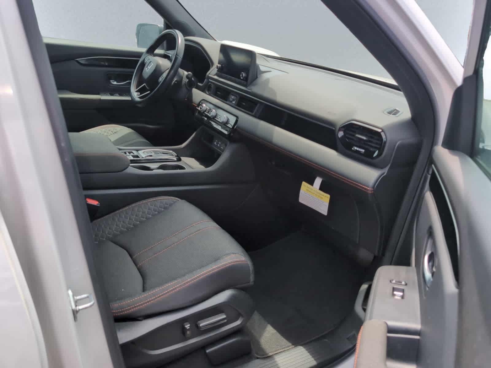 used 2023 Honda Pilot car, priced at $36,998