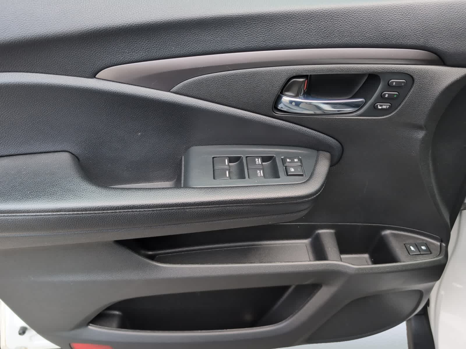 used 2022 Honda Pilot car, priced at $31,998