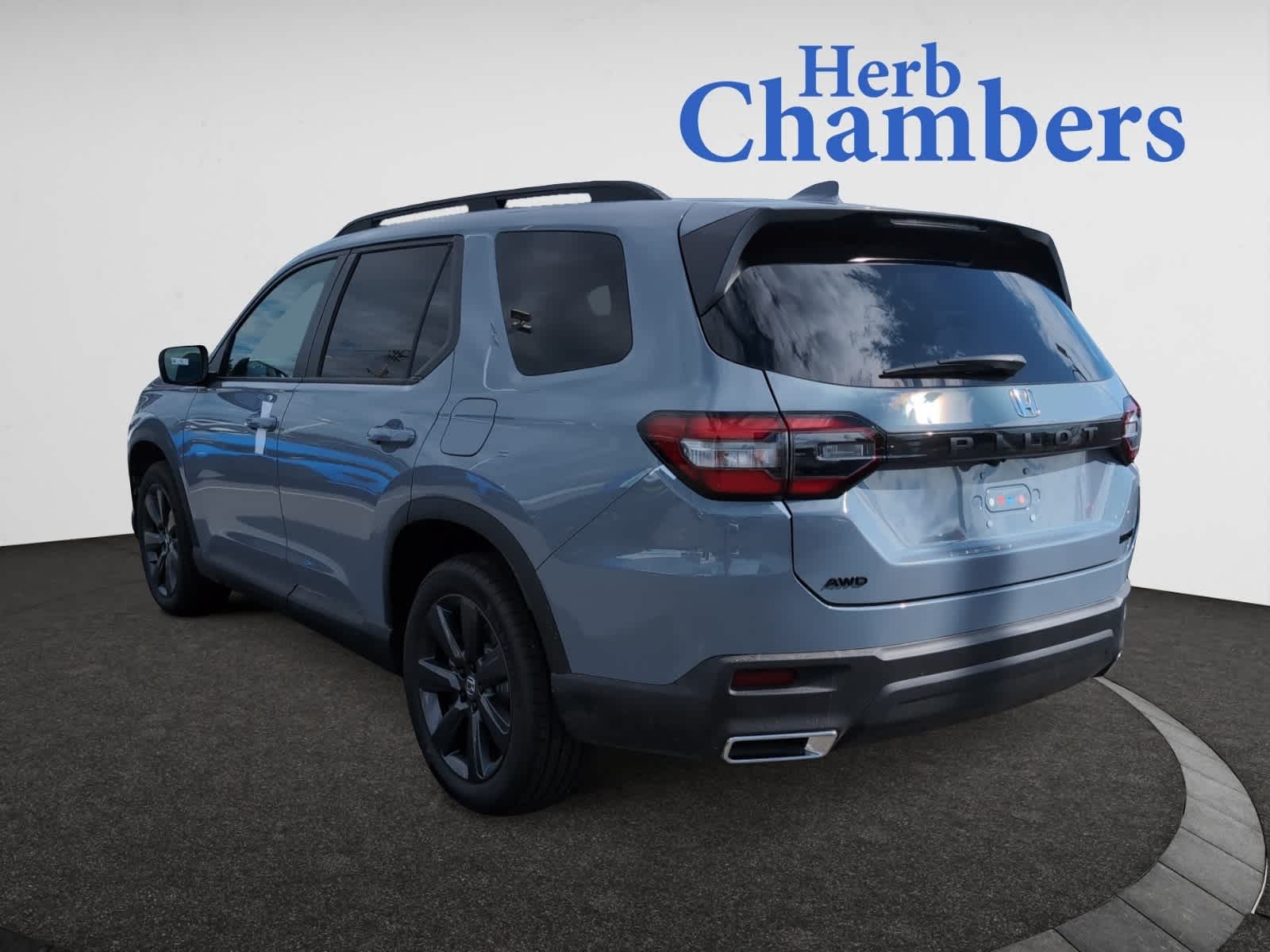 new 2025 Honda Pilot car, priced at $44,205