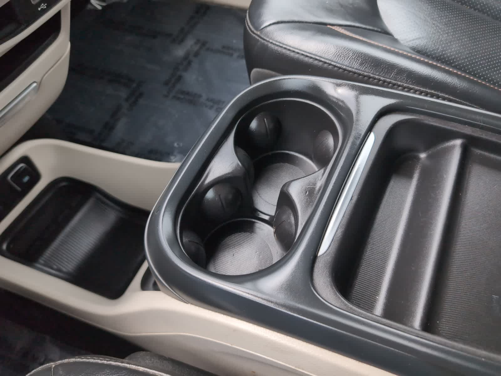 used 2019 Chrysler Pacifica car, priced at $20,998