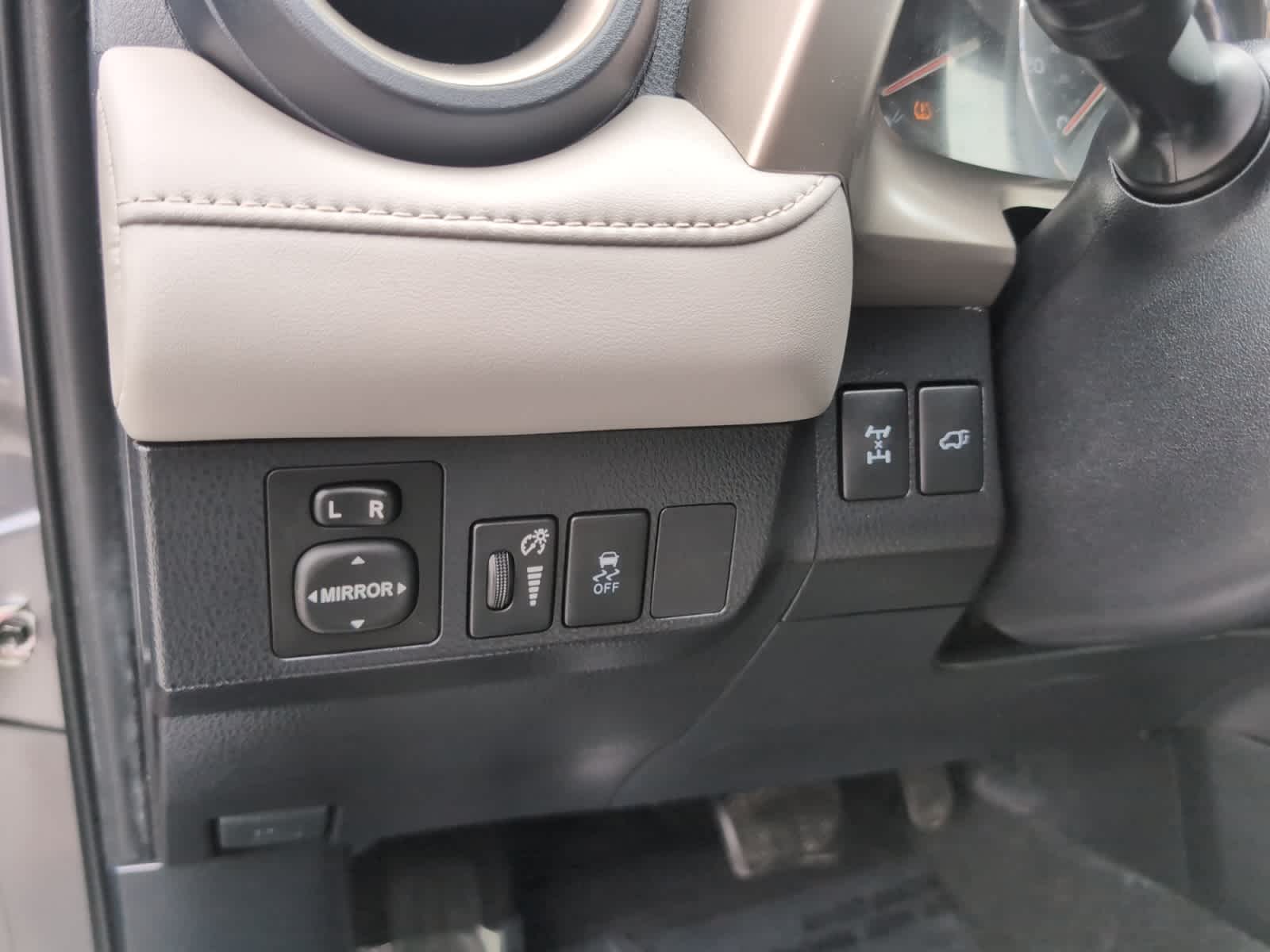 used 2015 Toyota RAV4 car, priced at $18,498