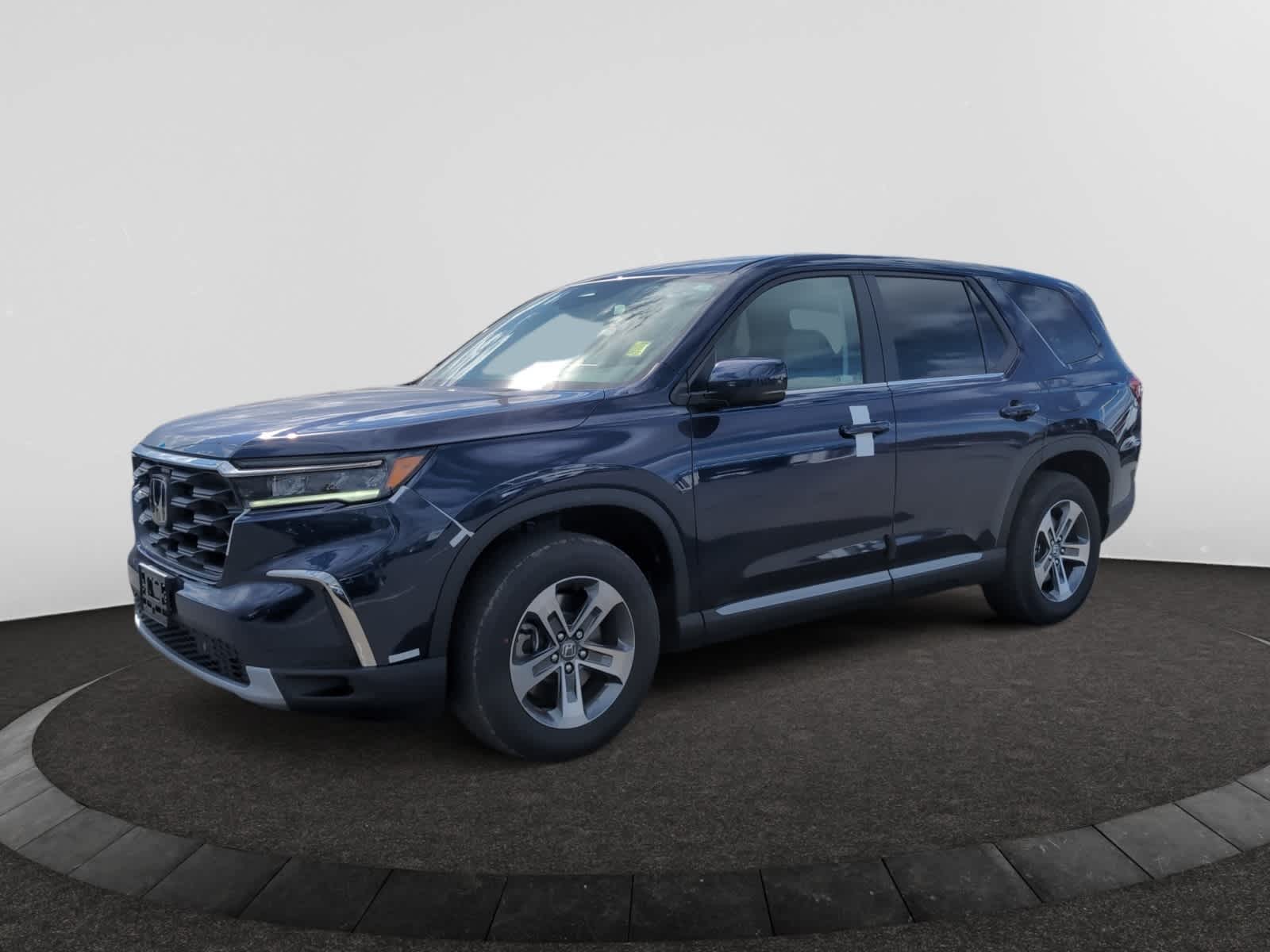 new 2025 Honda Pilot car, priced at $48,895