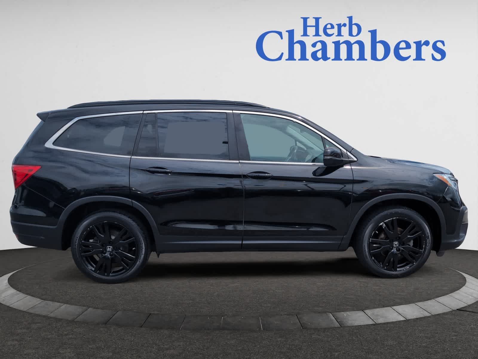 used 2022 Honda Pilot car, priced at $35,998
