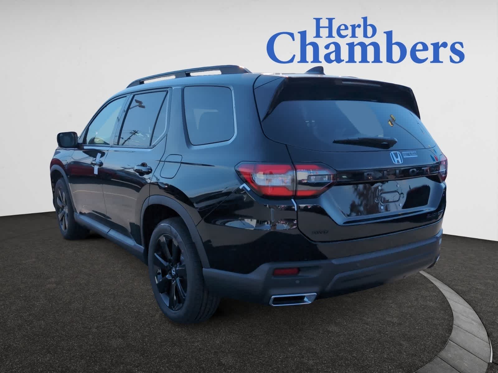 new 2025 Honda Pilot car, priced at $56,760